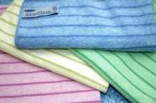 Mikrofasertuch AQUA*CLEAN® Mikrofaser-Hochleistungstuch, mit Reinigungsstreifen 40 x 40 cm | Farben grün, gelb, blau, rot Mikrofasertuch AQUA*CLEAN® Mikrofaser-Hochleistungstuch, mit Reinigungsstreifen 40 x 40 cm | Farben grün, gelb, blau, rot
