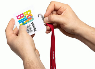 DURABLE VISITOR BADGE Namesschilder mit EURO-Lochung 100Stk