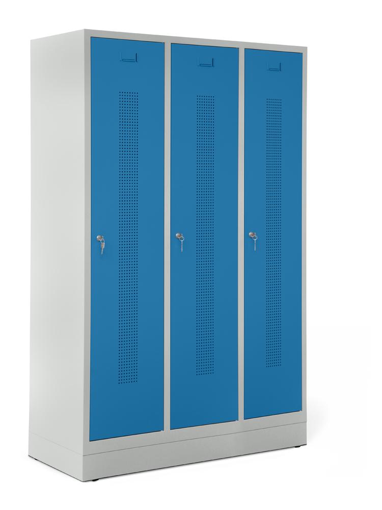 Garderobenspinde SYSTEM SP1 mit Sockel, Lichtblau RAL 5012