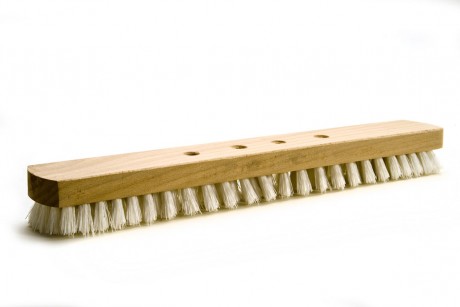 Image Großraumschrubber 40 cm, Körper: Holz unlackiert, Borsten: Polypropylen (PPN) weiß | 4-Loch-System passender Stiel Artikel 70689, 91191