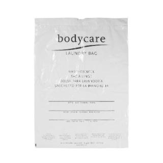 Wäschebeutel aus LDPE "Bodycare", weiss, 410 x 580 x 0,035 mm | 500 Stück mit Zugband und 1-seitigem Druck in grau