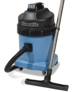 >>Artikel nicht mehr lieferbar Nass/Trockensauger Numatic "CV570" mit Zubehörset BS8professioneller Wassersauger mit zwei 2-stufigen Bypass-Hochleistungsmotoren