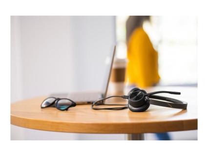 HP POLY Voyager 4320 USB-A Headset + BT700 Dongle