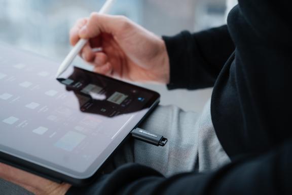 Image 1edcc74f31464bd4fa5ded6111812a81.jpg Image