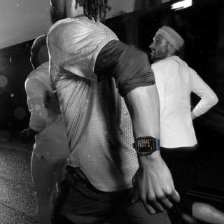 Apple Watch Ultra 2 49 mm (GPS + Cellular) Alpine Loop Medium  dunkelgrün, schwarz