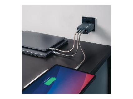 Image 4d6feddf-0718-4789-922a-f46f1c4172cd.jpg Image