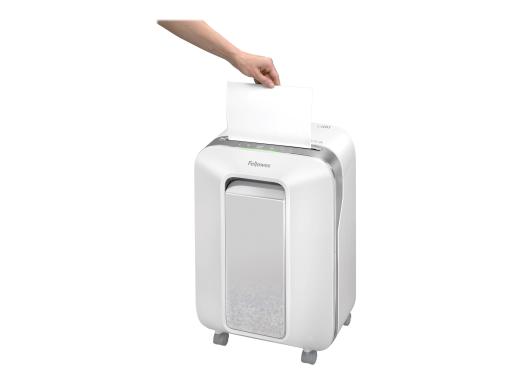 Image 547b40e8-ed19-4d22-81b0-d9207f1532e0.jpg Image