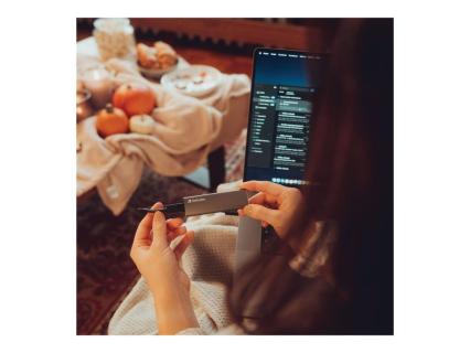 Image 80553339-c5a0-4918-b7c4-4aa5d2db072e.jpg Image