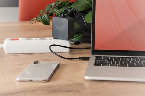 DIGITUS Notebook-Ladegerät USB-C, 65 Watt, schwarz
