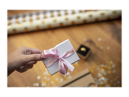 Image BROTHER_TZeRE34_-_Ribbon_tape_-_gold_on_img1_3685335.jpg Image