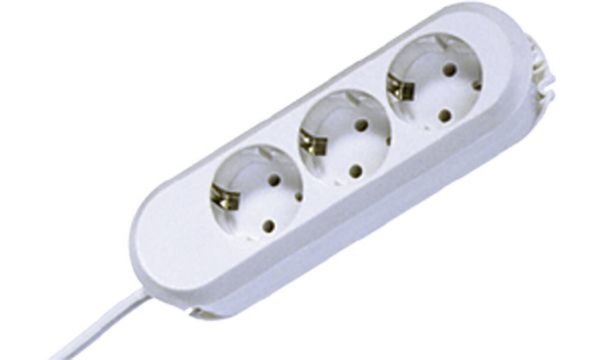 Image Bach_SMART_3xSchuko_wei_Strom_30m_img1_3837491.jpg Image