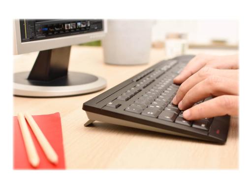 Image CHERRY_Stream_Desktop_Set_schwarz_deutsches_img2_3702034.jpg Image