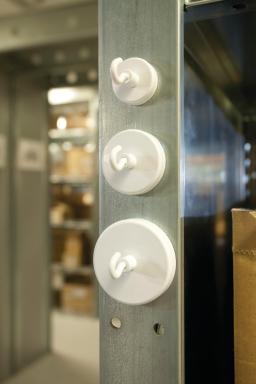 Image MAGNETOPLAN_52625_Wandhalterung_Indoor_Universalhaken_img1_3868697.jpg Image