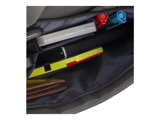 Image RIVACASE_Riva_NB_Tasche_8231_156_black_img2_3698253.jpg Image