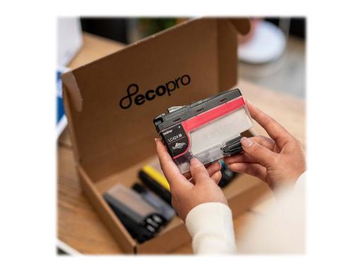 Image a704f931-262b-4b0e-bf07-3f172f4c3d9b.jpg Image