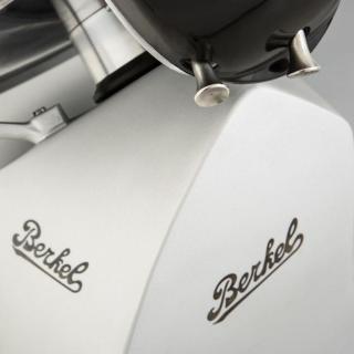 Image c230806b4fe9ae38d23d87376ea60f087d65da72.jpg Image