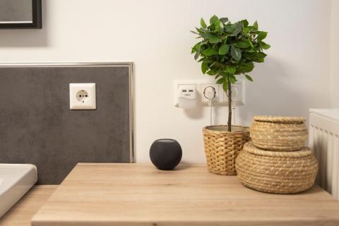 Image ceb72169f8e32cdbd8355825cafb0ce1a135de67.jpg Image